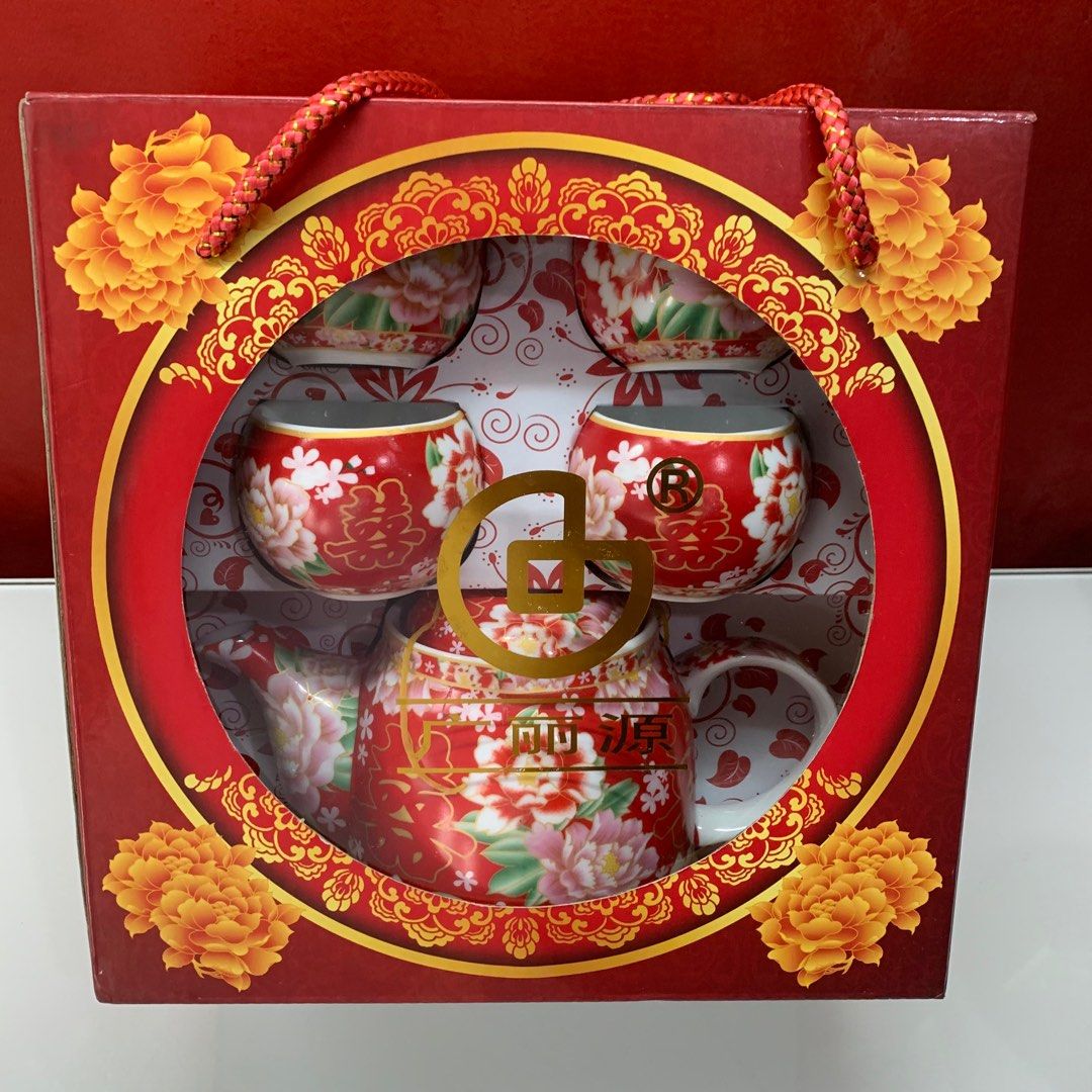 Chinese Teapot Set (Category: Coffee & Tea Tableware) located in Manila. Submitted by coolandchic (Listing ID 1328894374, Image 3). Description: .