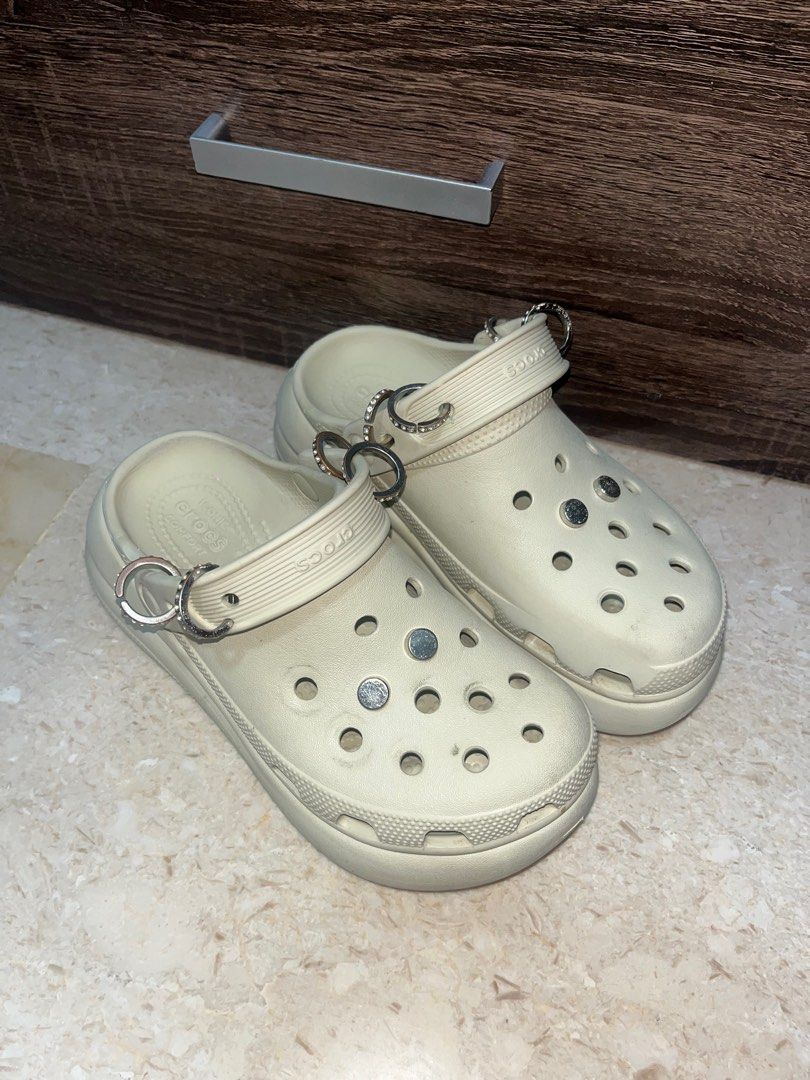 Crocs m4 w6 size discount