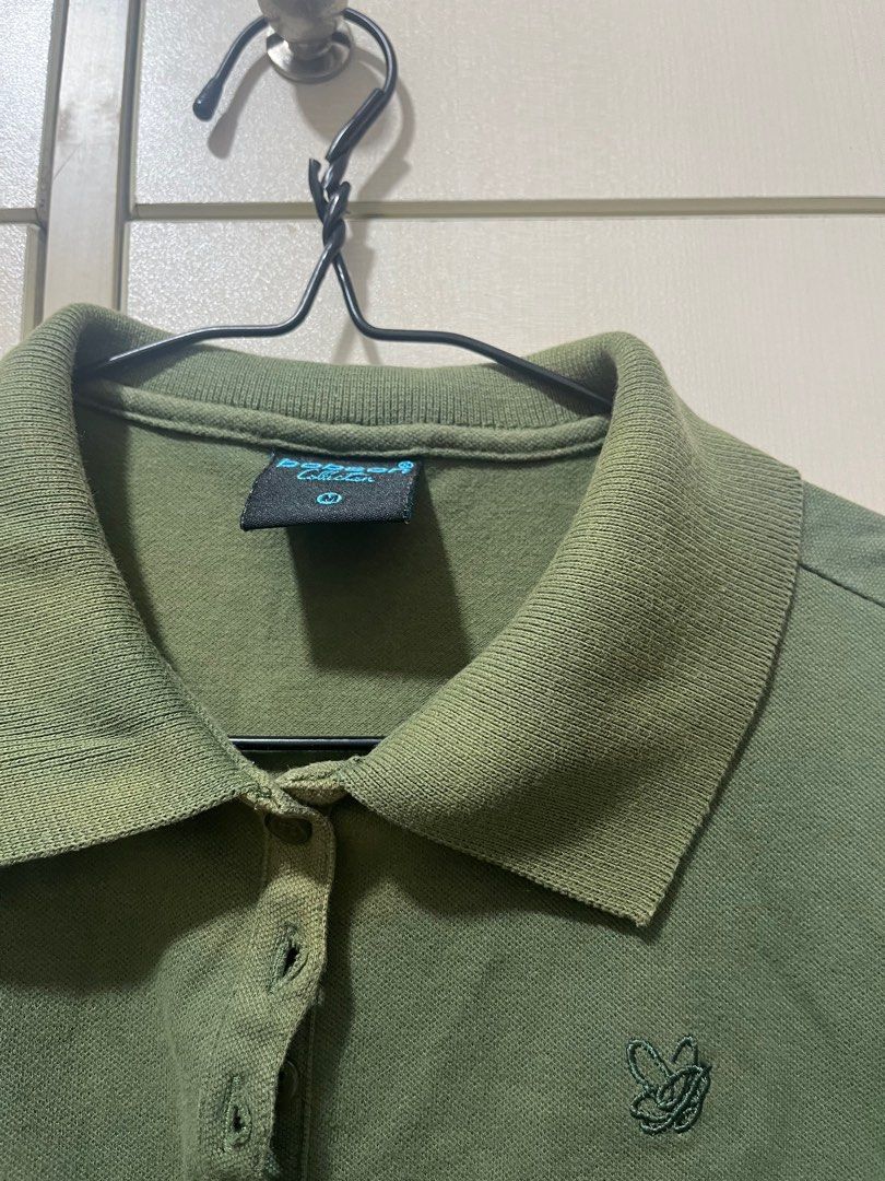 Dark Green Bobson Polo Shirt (Category: Shirts) located in Manila. Submitted by declutter.with.me. (Listing ID 1336944093, Image 2). Description: Has slight discoloration in collar part as seen in the photo. RFS: Decluttering .