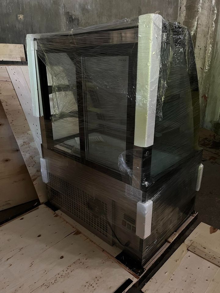 EPA-50 ARCTYPE/FLOOR TYPE CHILLER (BLACK) (Category: Construction Tools & Equipment) located in Lucena. Submitted by cadshalinealmanza (Listing ID 1336936090, Image 3). Description: SPECIFICATIONS: Upgrade electric heating wire to eliminate fog Double glazed glass to lock temperatures to prevent air leakage 3D cool air circulation system, cold circulation is more energy-saving Cooling faster, food is fresher and tastes better. Upgraded warm white