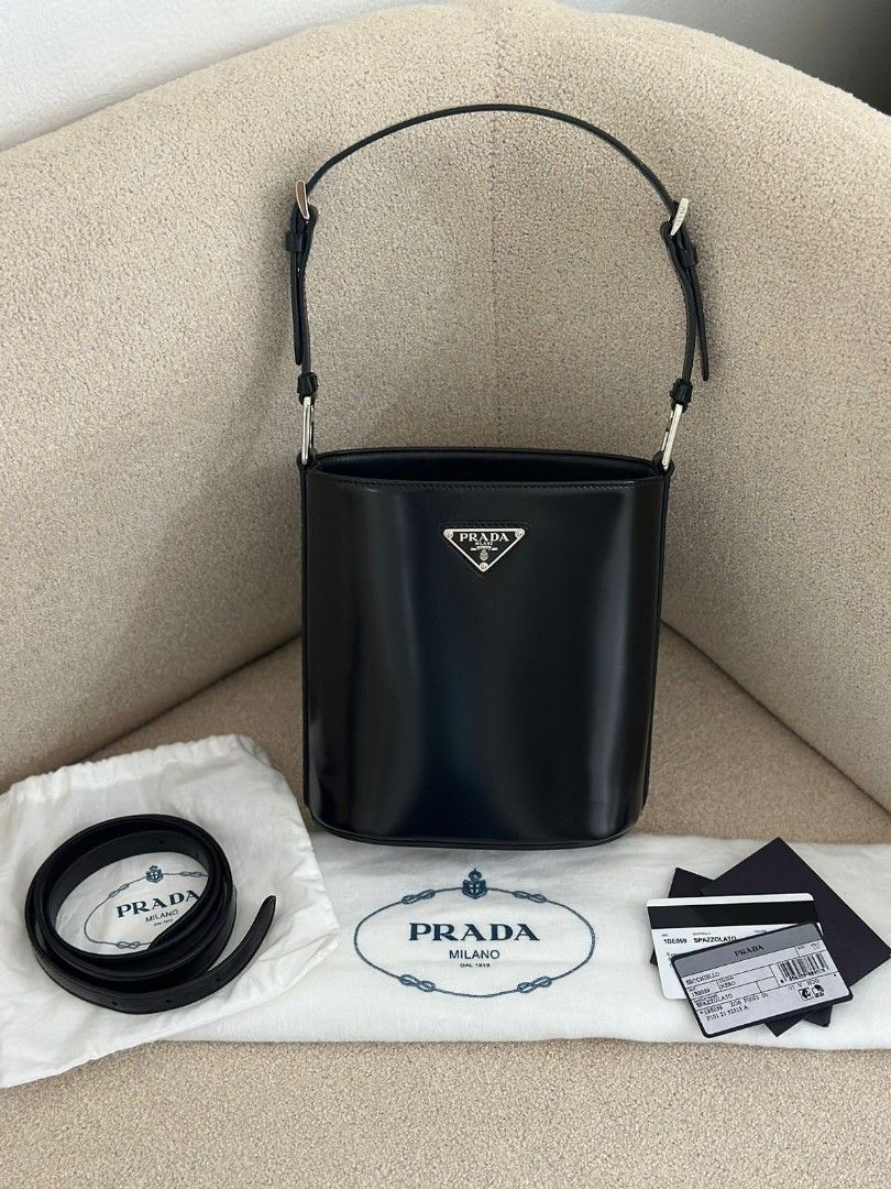 Fast Sale VGC Prada Bucket Bag size 18.5 x 19 x 9 cm Complete with 2 straps panjang pendek tag booklet card and 2 dustbag Nett Exclude