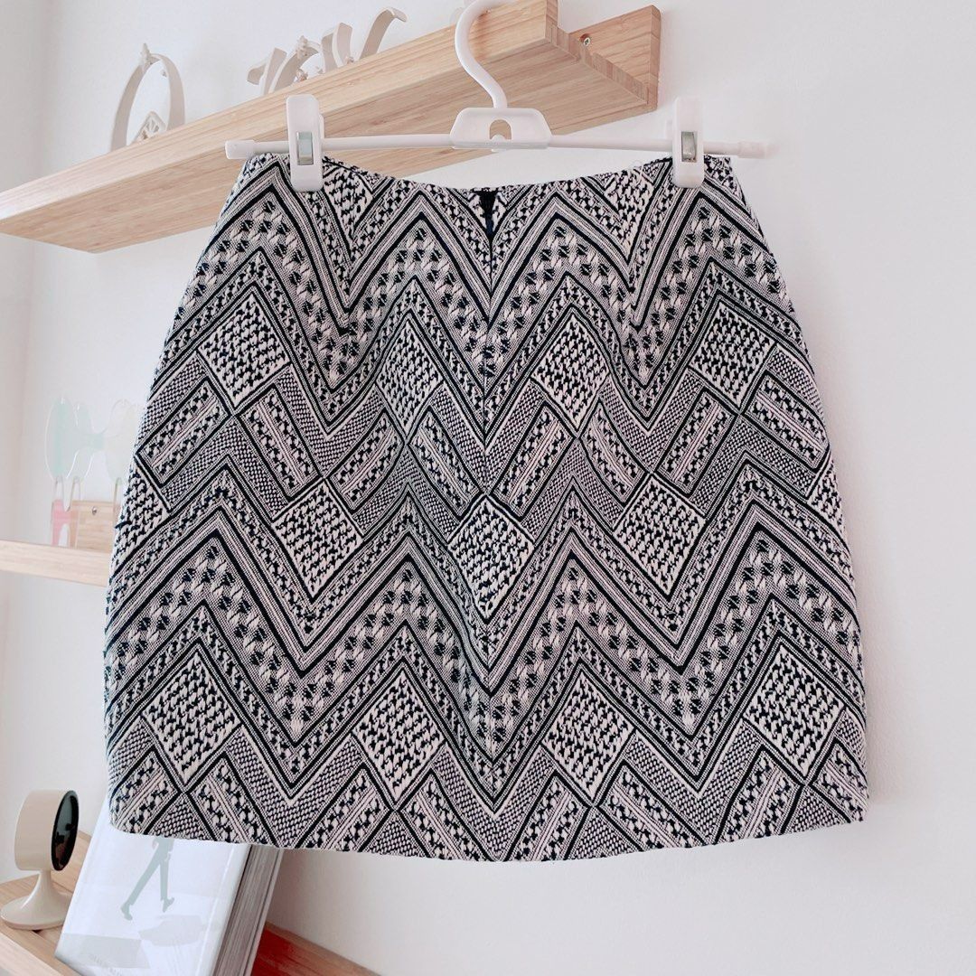 FOREVER NEW Tweed skirt Australia brand AUS6 Women s Fashion Bottoms Skirts on Carousell