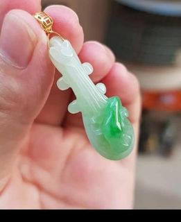 (Category: ) located in . Submitted by authentic.jadeite (Listing ID 1336944873, Image 1). Description: .