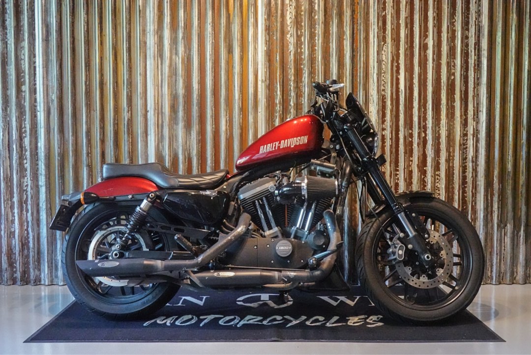 Harley davidson roadster red clearance