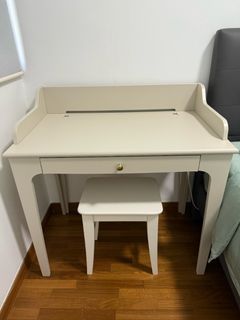 (Category: ) located in . Submitted by preloved_withcare (Listing ID 1336986189, Image 1). Description: .