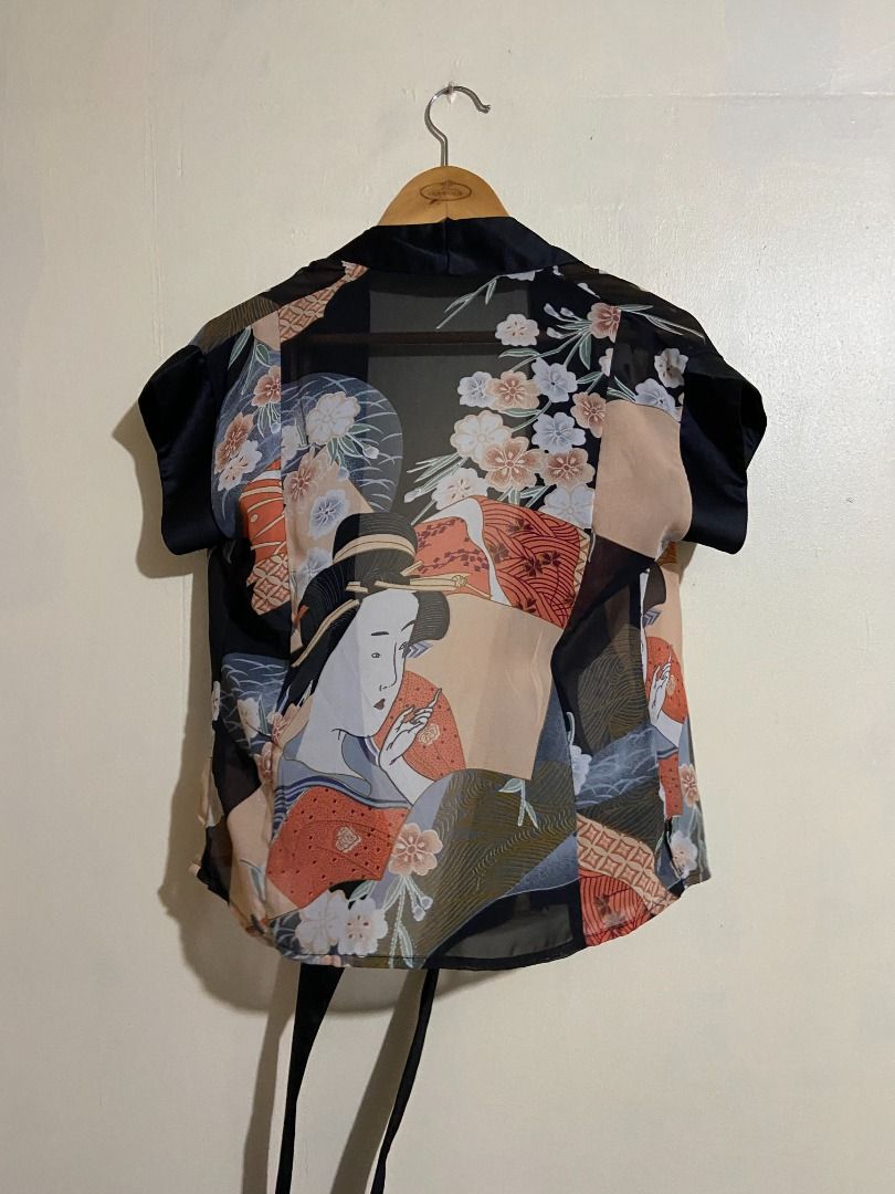 JAPANESE PRINT CAP SLEEVE WRAP BLOUSE 2000s (Category: Blouses) located in Quezon City. Submitted by addeclutter (Listing ID 1336960589, Image 3). Description: Beautiful piece in person — I wish it still fits..