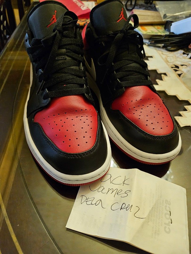 Jordan 1 Low Alternate Bred Toe size 9.5 (Category: Sneakers) located in Quezon City. Submitted by threeosix (Listing ID 1336874850, Image 3). Description: Nike Air Jordan 1 Low Alternate Bred Toe Size US 9.5 Authentic / Original Bought from Foot Locker Singapore Used 3x only.