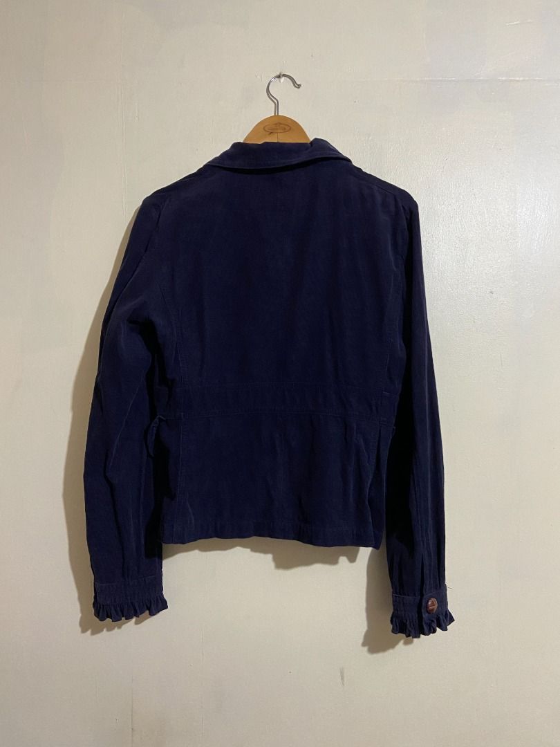 Kamiseta Corduroy Jacket (Category: Coats, Jackets and Outerwear) located in Quezon City. Submitted by addeclutter (Listing ID 1336959895, Image 2). Description: Beautiful cordoroy with ruffled cuff and wooden buttons.