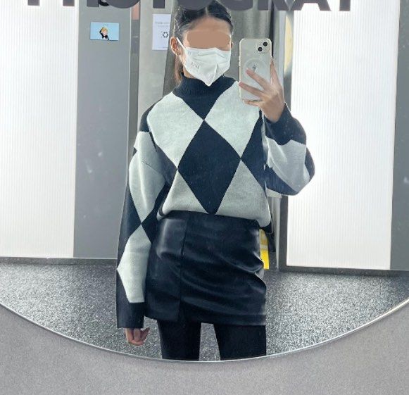 Knit Sweater (Category: Coats, Jackets and Outerwear) located in Quezon City. Submitted by declooter (Listing ID 1336873237, Image 2). Description: *Only used once mop: gcash, gotyme delivery: lalamove, j&t.
