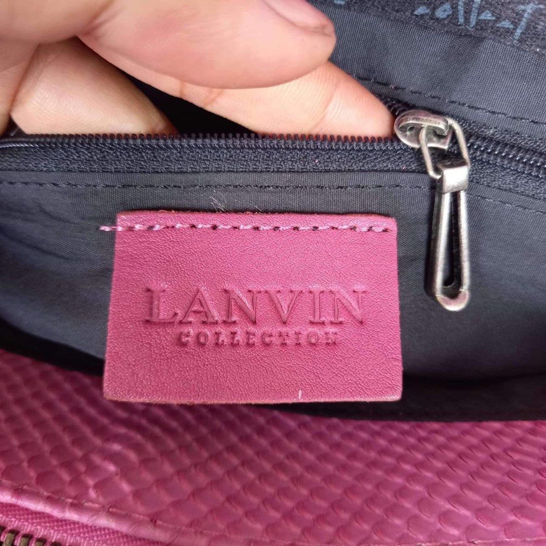 Lanvin Snakeskin Tote Bag (Category: Luxury Bags & Wallets) located in Pagadian. Submitted by lightbagelyas (Listing ID 1337023275, Image 3). Description: LANVIN Pink Snakeskin/Python Tote Bag Hologram Lining Silver Hardware Braided Handle Excellent Condition No issue.