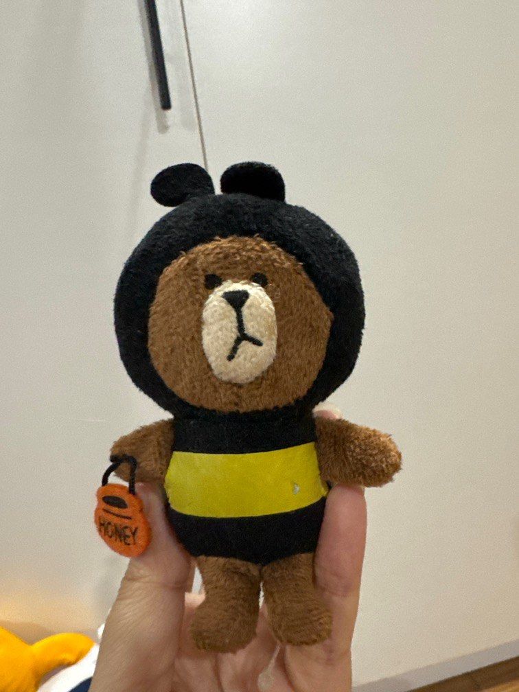 LINE Bear Bee Costume Plush Charm (Category: Plushies & Soft Toys) located in Quezon City. Submitted by remilia. (Listing ID 1336966783, Image 1). Description: ⭐️ LINE Bear Bee Costume Plush Charm Needs abit of cleaning Flaw: small tear on yellow stripe 📌 Negotiable when purchasing my other listings, help me declutter~ MOP: Gcash, Maya, GoTyme.