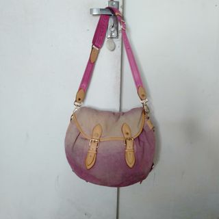 (Kategori: ) berada di . Dikirim oleh olievstar19 (ID iklan 1337047405, Gambar 1). Deskripsi: .