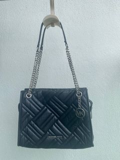 (Category: ) located in . Submitted by impulses.preloved (Listing ID 1336925404, Image 1). Description: .