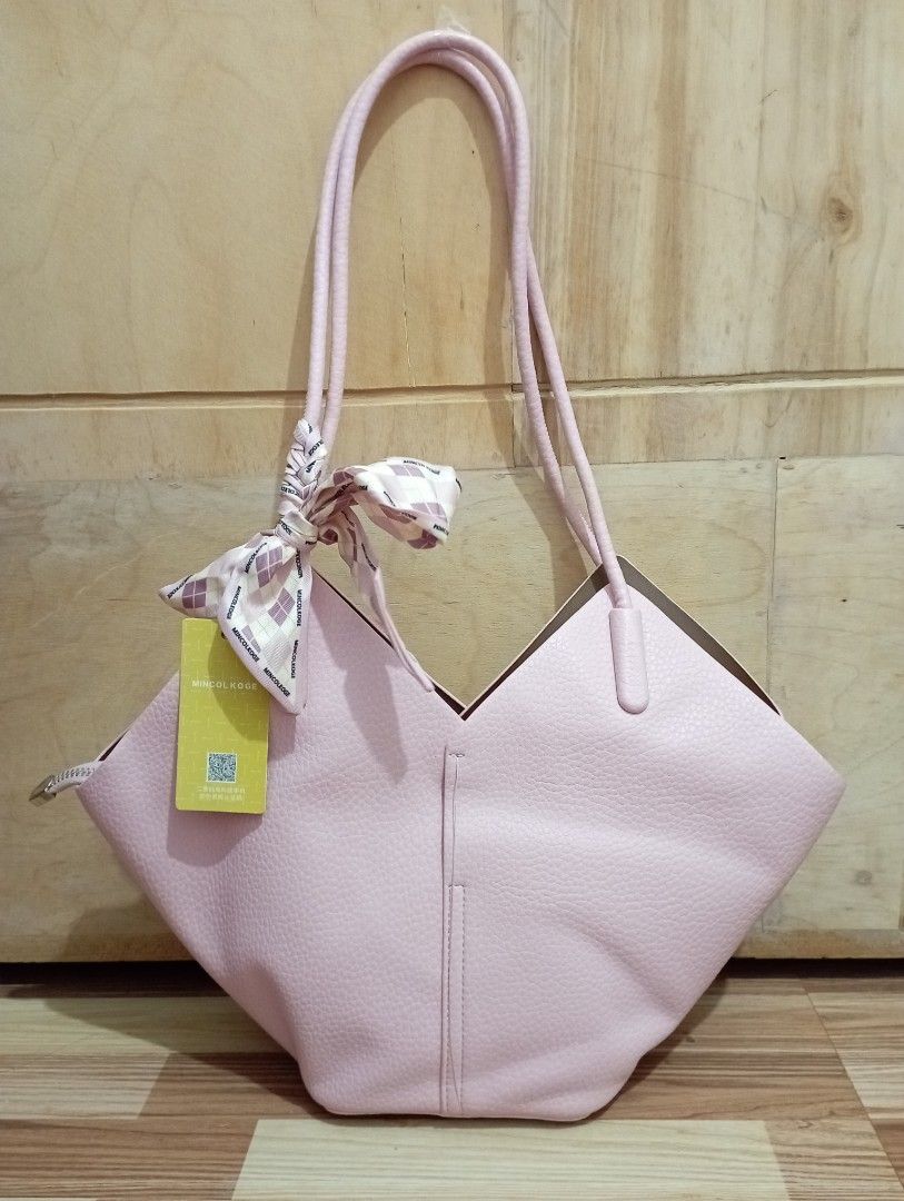 Mincol Koge Shoulder Bag (Category: Shoulder Bags) located in Apalit. Submitted by michdbi_ch (Listing ID 1336924197, Image 1). Description: Free po kapag may nabili saken na atleast P500..