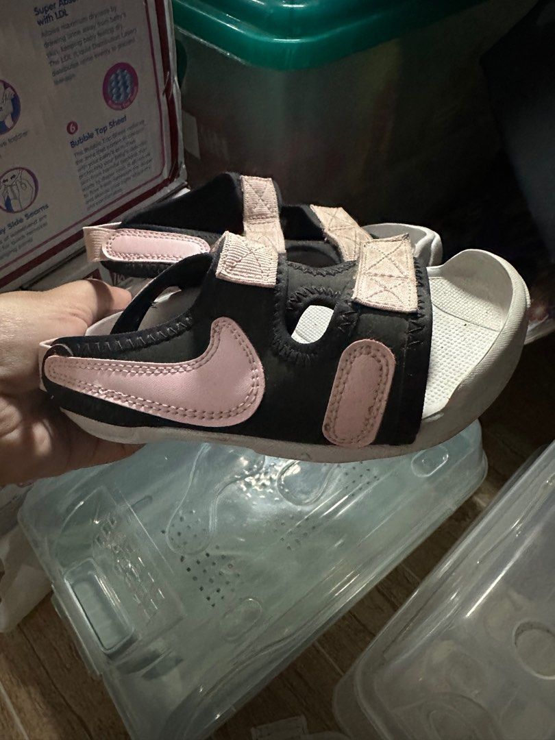 Nike sandals 10c sale