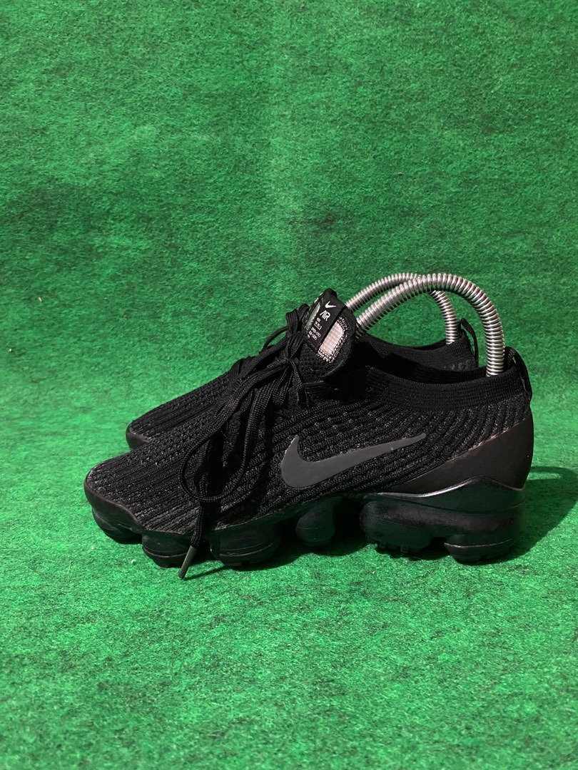 Nike Vapormax Flyknit Triple Black, Fesyen Wanita, Sepatu di Carousell