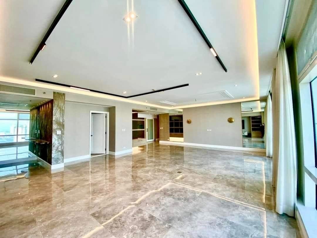 One Roxas Triangle | Renovated 3 Bedroom Unit for Sale, Property, For ...