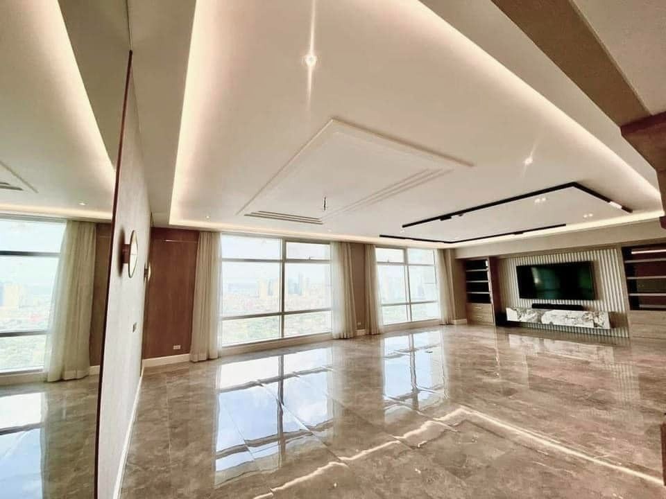 One Roxas Triangle | Renovated 3 Bedroom Unit for Sale, Property, For ...