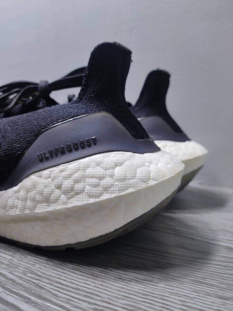 Original Adidas Ultraboost 22 (Category: Sneakers) located in Davao. Submitted by nlc.declutters (Listing ID 1337017324, Image 3). Description: Bought at Zalora for 8,929 Size UK 4.5 (Women’s Size) 100% Original (Natapon ko na box 🥹) Negotiable .
