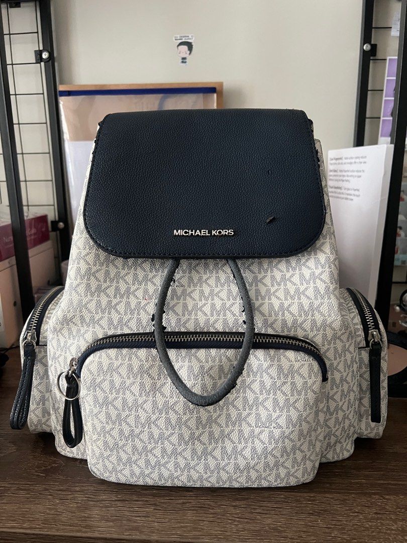 Mk cargo backpack top