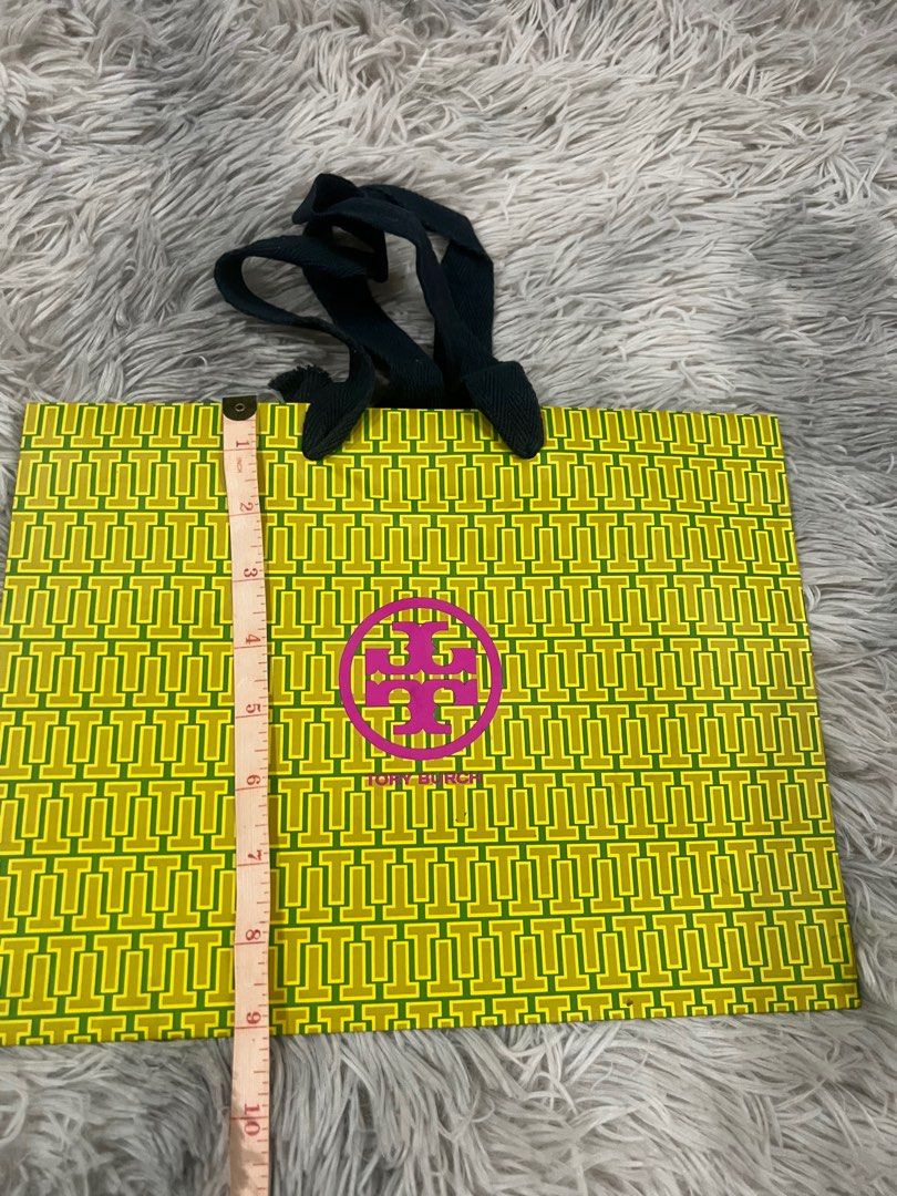 Original Tory Burch Paper Bag (Category: Luxury Bags & Wallets) located in Quezon City. Submitted by tangled8 (Listing ID 1336955815, Image 2). Description: .