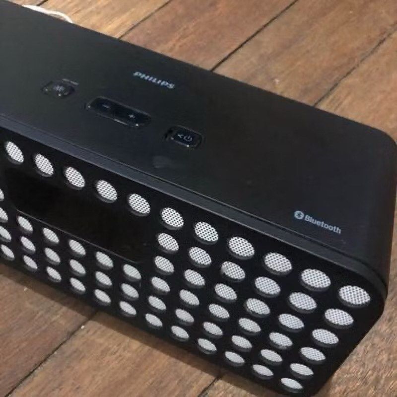 Philips bluetooth wireless speaker SBT310 (Category: Soundbars, Speakers & Amplifiers) located in Makati City. Submitted by coollections (Listing ID 1336939058, Image 2). Description: Philips bluetooth wireless speaker SBT310 Brand new No box 220 volts - Bluetooth technology for wireless streaming - LED clock display - Bass reflex system to enhance sound - can be wireless (can be operated using batteries 4 double A) - 3.5-mm input for wired conne