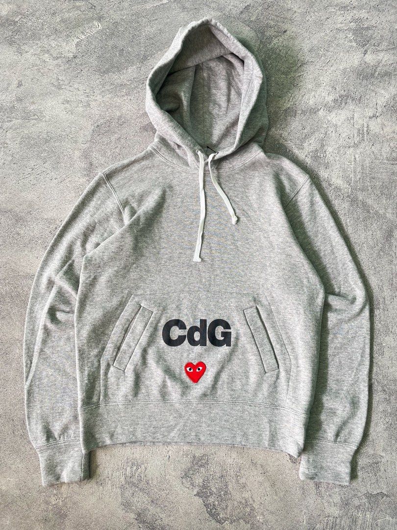 Play Comme Des Garcons cdg hoodie authentic original Fesyen Wanita Pakaian Wanita Baju Luaran di Carousell