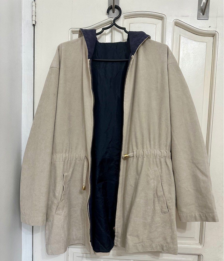 Pre-loved Coat Light Beige with Hood (Category: Coats, Jackets and Outerwear) located in Quezon City. Submitted by trishystuff (Listing ID 1336959279, Image 2). Description: Pre-Loved. Perfect for Autumn, Winter, Spring! Disclaimer: Color might be slightly different from actual due to camera/screen settings. About the item: -fits small to large frame - with hood and with pocket - broken zipper (as shown in the photo) but still can be closed by th