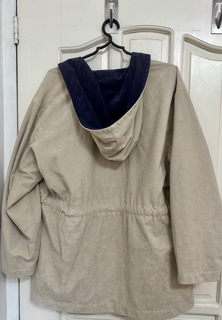 Pre-loved Coat Light Beige with Hood (Category: Coats, Jackets and Outerwear) located in Quezon City. Submitted by trishystuff (Listing ID 1336959279, Image 3). Description: Pre-Loved. Perfect for Autumn, Winter, Spring! Disclaimer: Color might be slightly different from actual due to camera/screen settings. About the item: -fits small to large frame - with hood and with pocket - broken zipper (as shown in the photo) but still can be closed by th