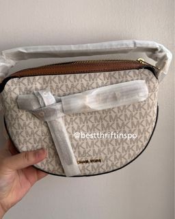 (Category: ) located in . Submitted by bestthriftinspo (Listing ID 1336904913, Image 1). Description: .