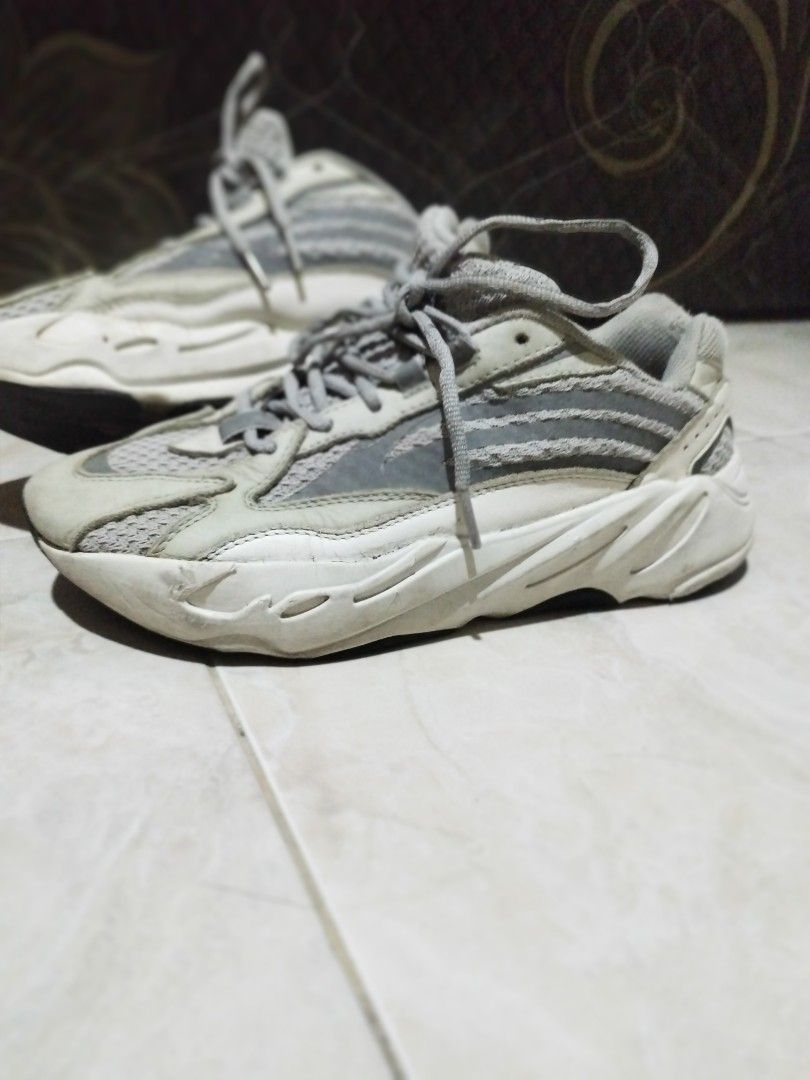Sepatu running adidas yeezy discount