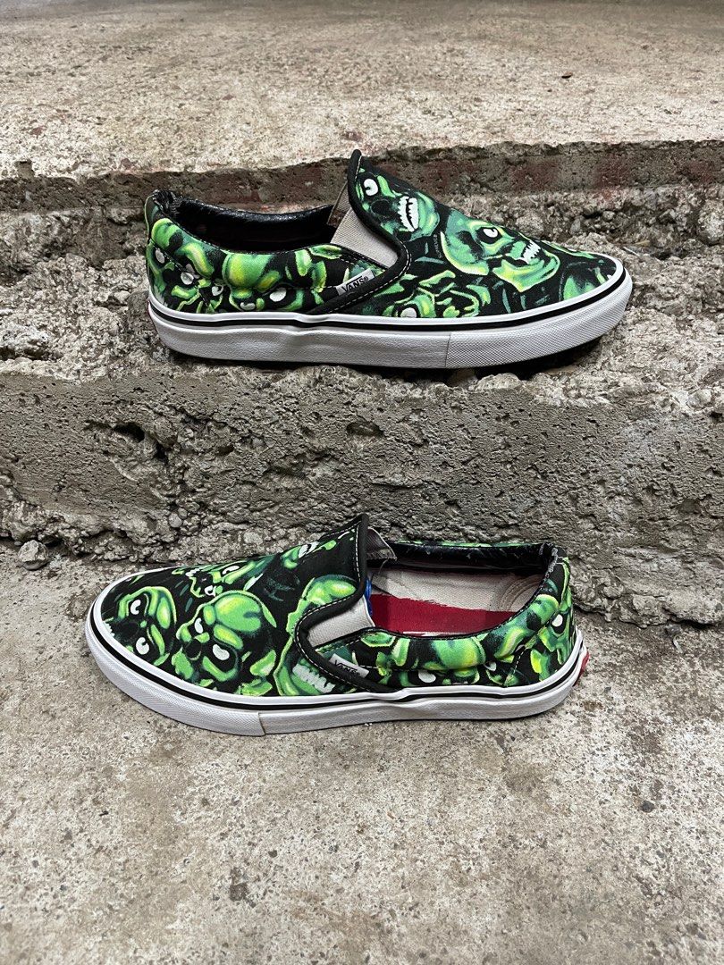 Supreme vans skull on feet cheap