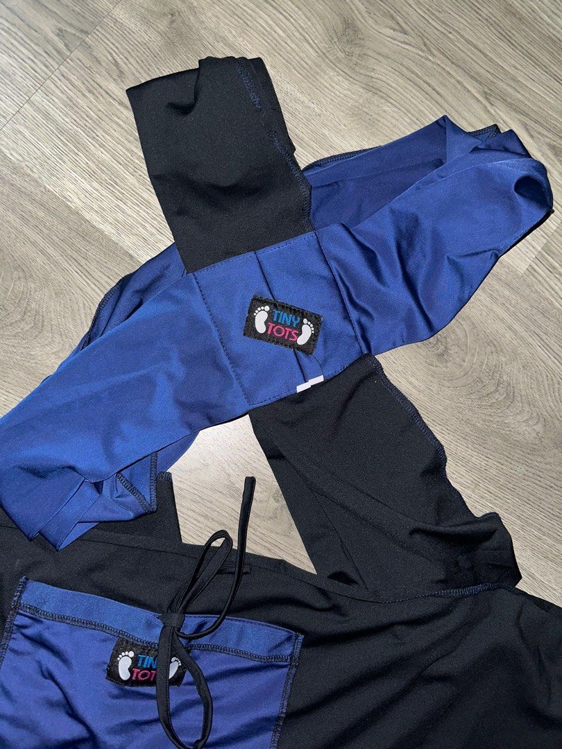 Tiny Tots Sling carrier Black and Blue (Category: Carriers & Slings) located in Lipa City. Submitted by jnlxv87 (Listing ID 1337002096, Image 2). Description: .
