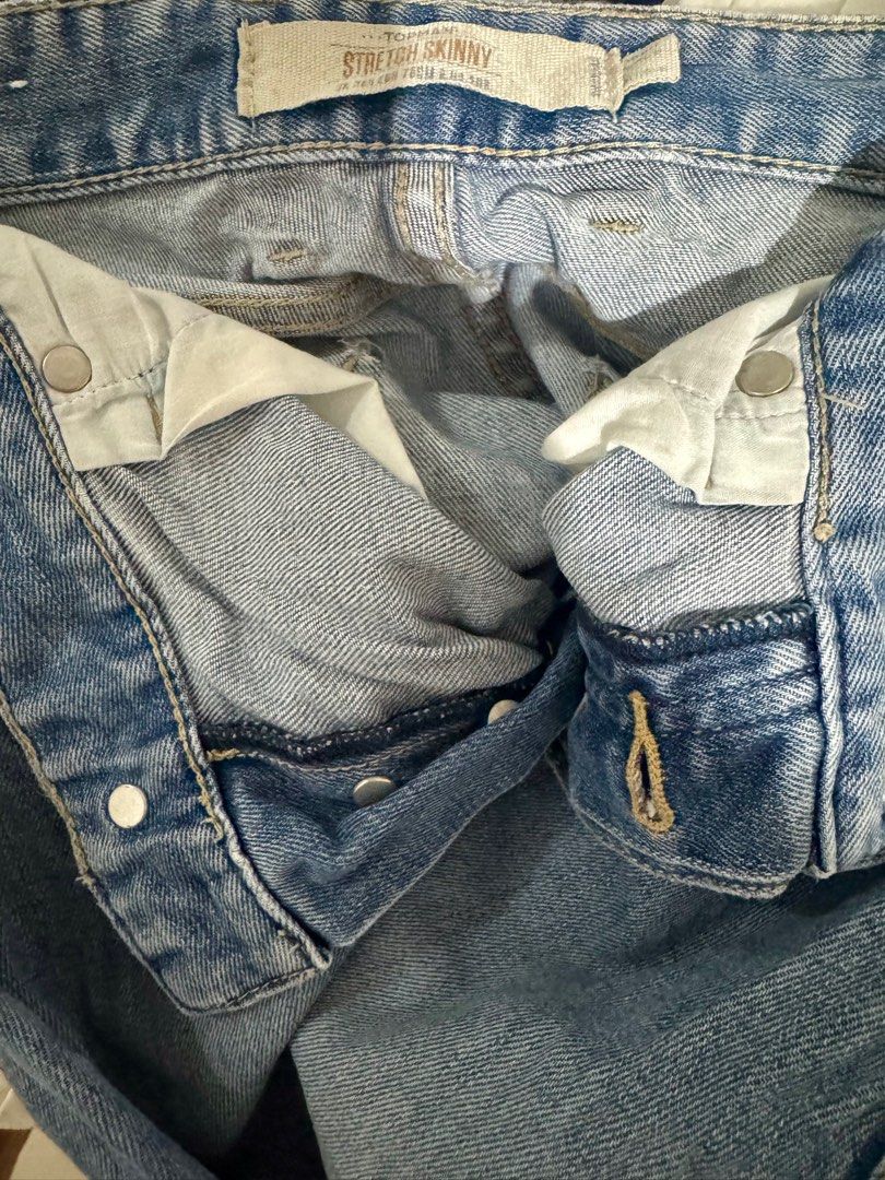 Topman Denim Jeans (Category: Jeans) located in Caloocan City. Submitted by pickpieces (Listing ID 1337021665, Image 3). Description: .