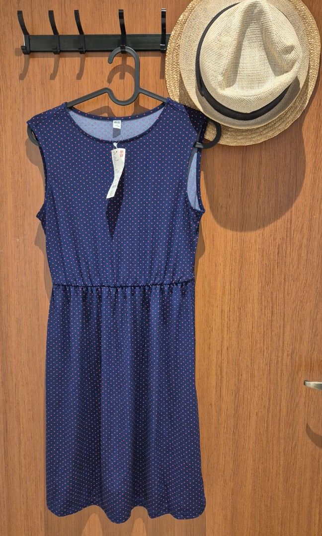 Uniqlo Flare Mini Printed Sleeveless Dress, Women's Fashion, Dresses &  Sets, Dresses on Carousell