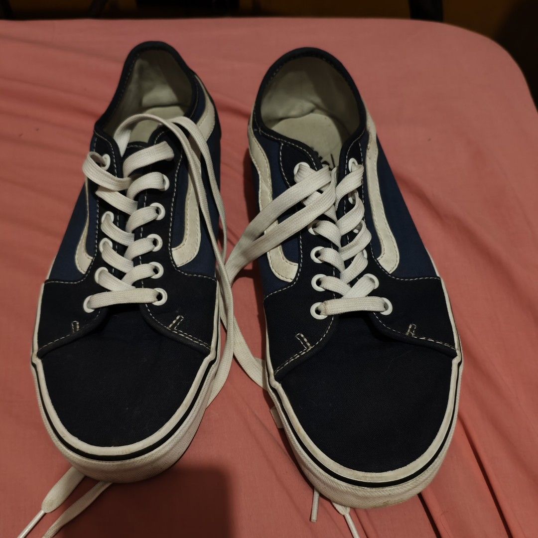 Vans filmore decon (Category: Sneakers) located in Caloocan City. Submitted by vintageanj (Listing ID 1337033404, Image 1). Description: Vans filmore secon Size 10 US Euro 43 Almost new condition no heel drag no sole separation Mode of Payment Gcash For delivery J&T Express.