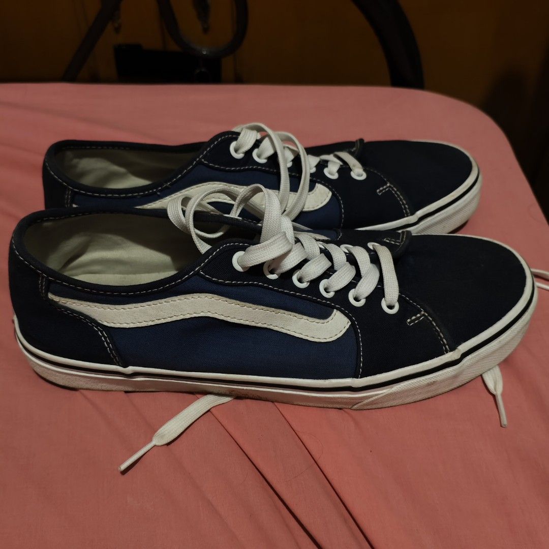 Vans filmore decon (Category: Sneakers) located in Caloocan City. Submitted by vintageanj (Listing ID 1337033404, Image 2). Description: Vans filmore secon Size 10 US Euro 43 Almost new condition no heel drag no sole separation Mode of Payment Gcash For delivery J&T Express.