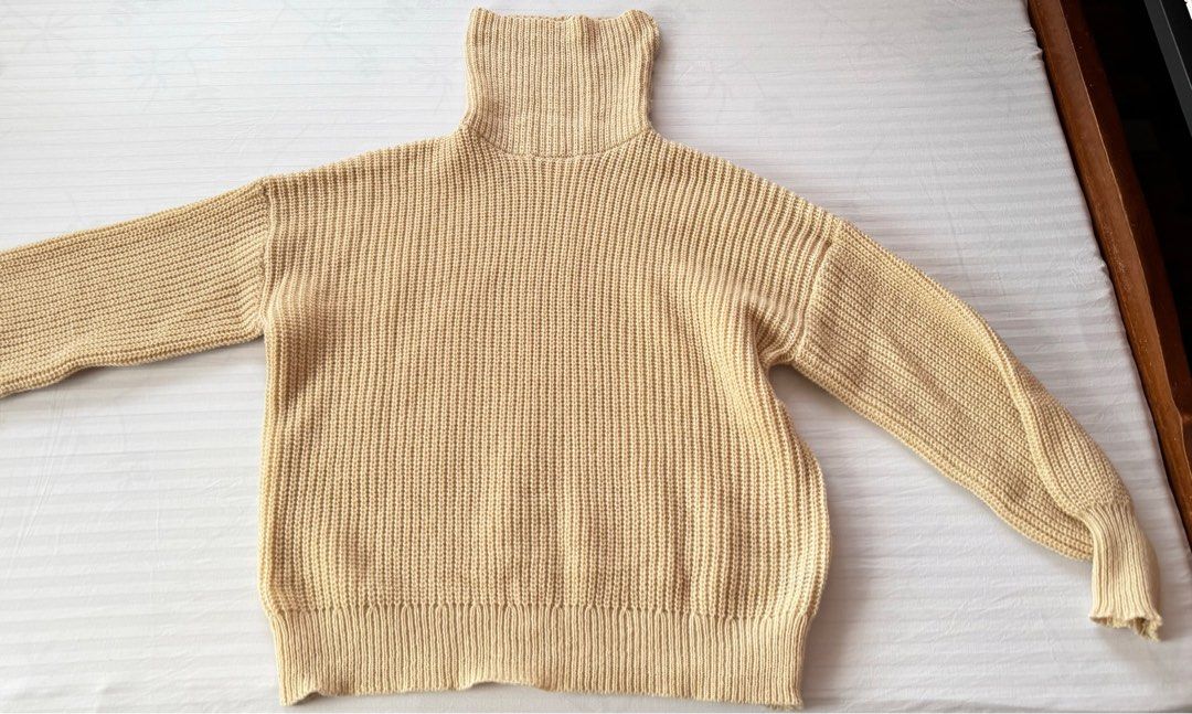 Zara Beige/Nude Turtleneck Sweater (Category: Coats, Jackets and Outerwear) located in Manila. Submitted by manilaa (Listing ID 1336898166, Image 1). Description: • RFS: Ordered 2 colors, not gonna use this anymore • Never been used • Perfect quality for winter season • Best fits S-L frame.