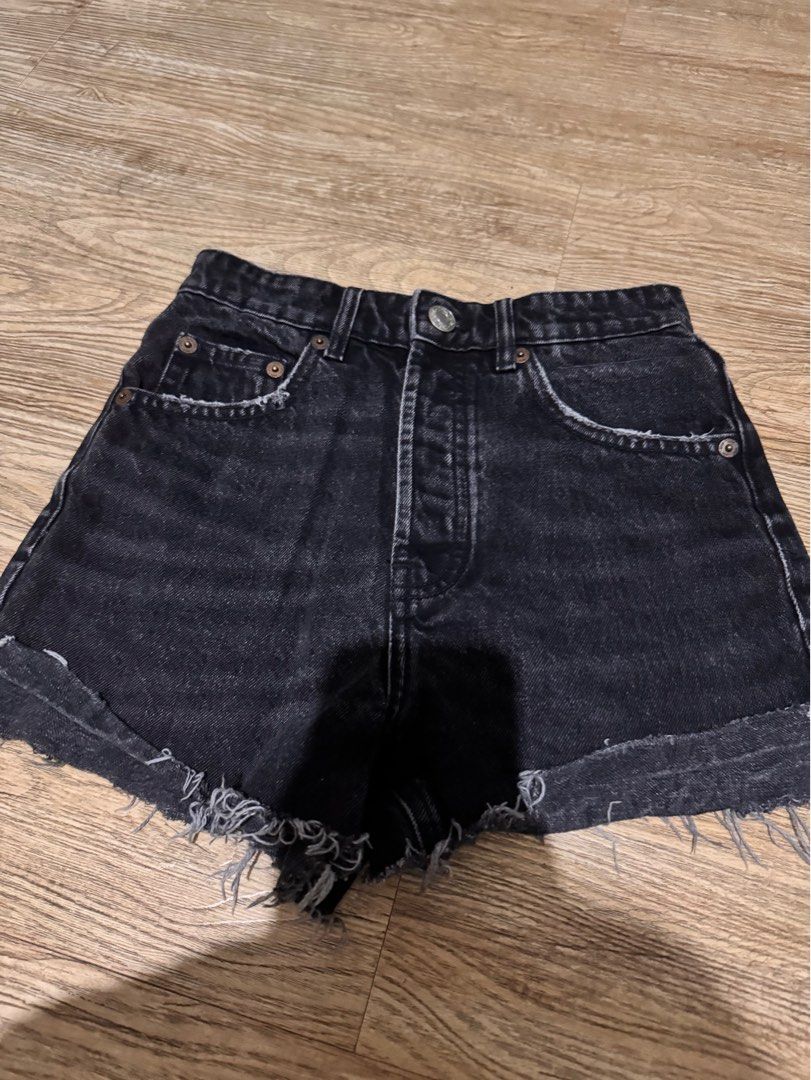 Zara black denim shorts 3 for 1000 any shorts last price Women s Fashion Bottoms Shorts on Carousell