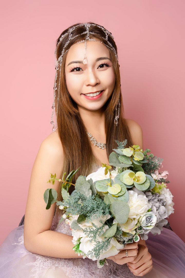 Home service makeup💋Family & friends makeup🪞Bridal party makeup💋Event makeup🪞Wedding registration makeup, bride makeup, grandmother makeup, daily makeup, date makeup, performance makeup, children's makeup, men's makeup. Because it is only applicable to the studios in Tsim Sha Tsui, Kwai Chung, Ngau Tau Kok, etc. (for details please inquire). Available for photographers, I provide home service / in-store makeup.62859979779713111