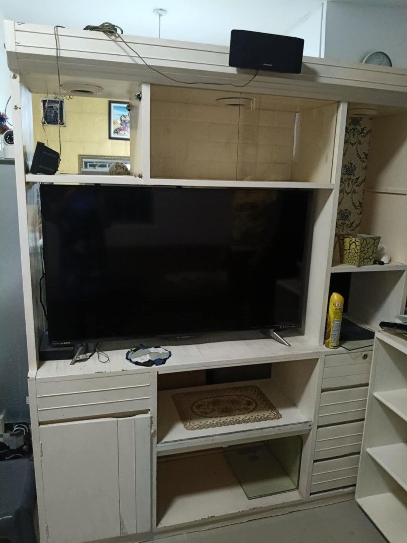 Aparador (Category: Shelves, Cabinets & Racks) located in Muntinlupa City. Submitted by preach3r (Listing ID 1337179855, Image 1). Description: Rfs - Decluttering.