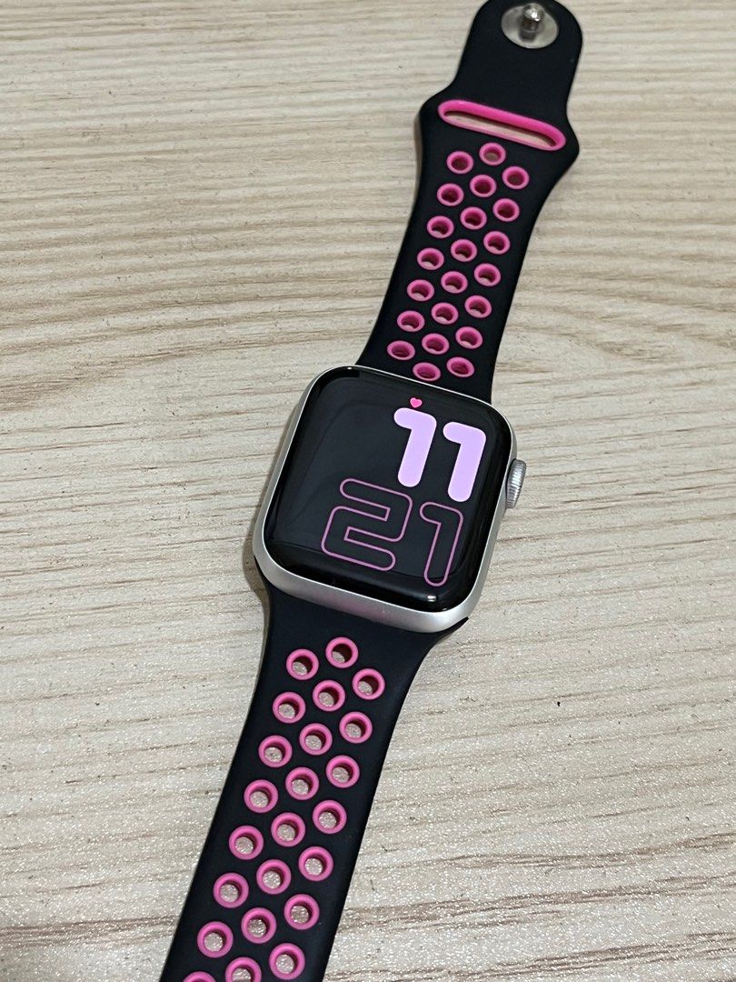 Apple Watch SE2 （第2世代） 40mmGPSモデル ミッドナイト｜時計