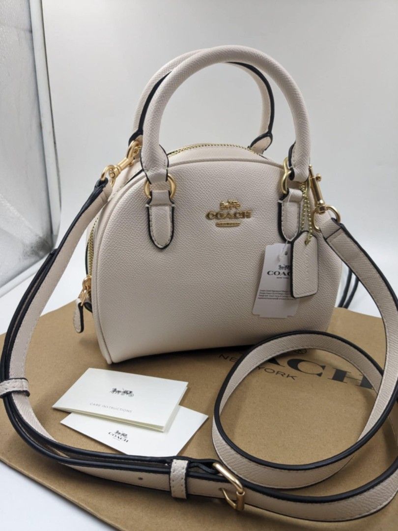 Authentic Coach Sydney Satchel (Category: Luxury Bags & Wallets) located in Las Pinas. Submitted by luxlahvu2017 (Listing ID 1337197581, Image 1). Description: Authentic Coach Sydney Satchel ( open for COD ).
