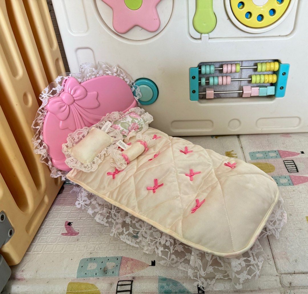Barbie Ribbons Roses Bed playset furniture tempat tidur Toys Collectibles Mainan di Carousell