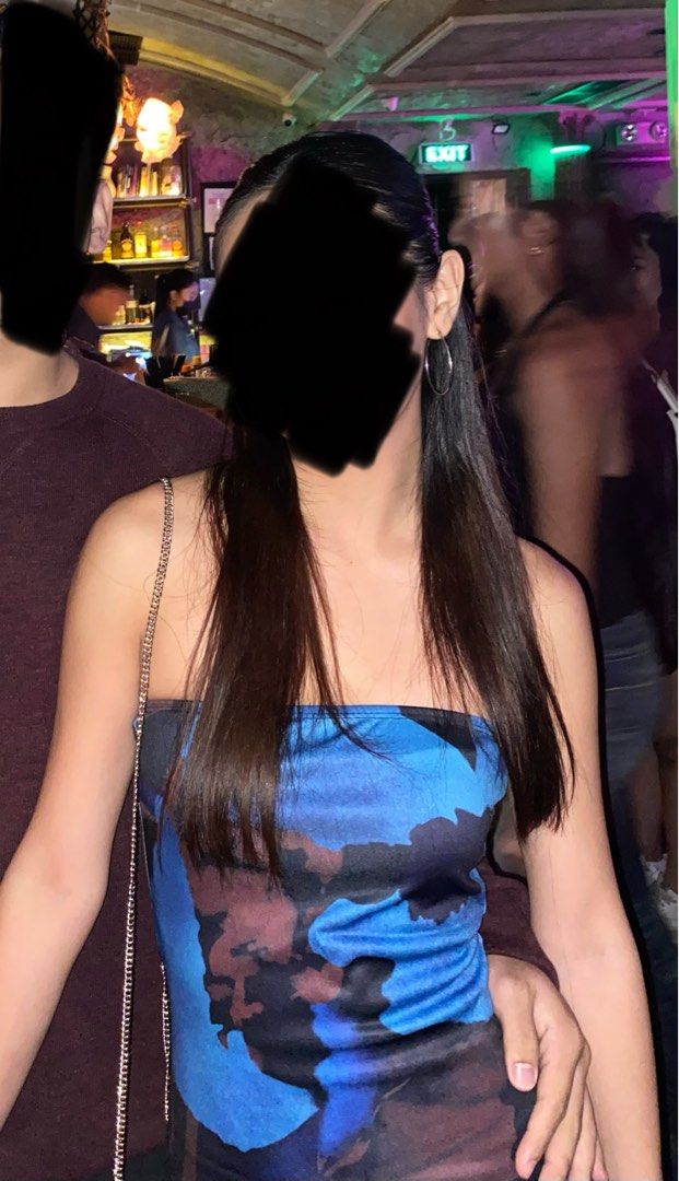Blue Fitted Dress (Category: Dresses) located in San Pedro. Submitted by user73621 (Listing ID 1337180709, Image 3). Description: i super luv this dress used once only buyer shoulders sf.