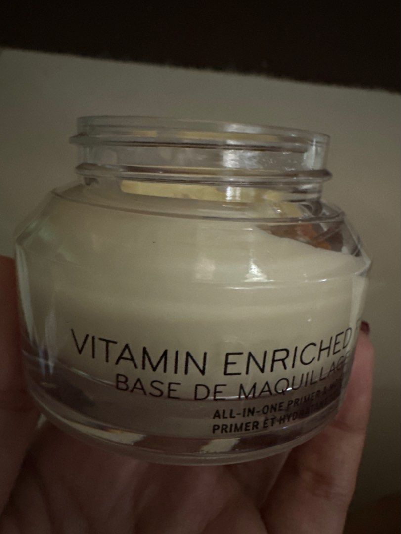Bobbi Brown Vitamin Enriched Face Base (Category: Makeup) located in Davao. Submitted by me.buyer (Listing ID 1289678281, Image 3). Description: Bobbi brown Enriched Face base Used for skincare before make up ito ginagamit ng mga pang malakasan na hmua for a perfect base make up huhu sayang Bought at Rustan's Cebu. 85 % full .