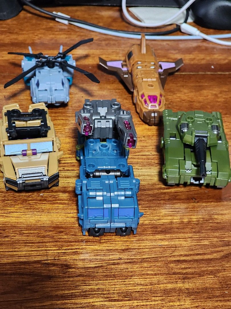 Bruticus pocket toys (Category: Action & Battle Toys) located in Quezon City. Submitted by biroselvarietytrading (Listing ID 1337164719, Image 2). Description: bruticus transformers KO pocket toys 27cm combined price neg.