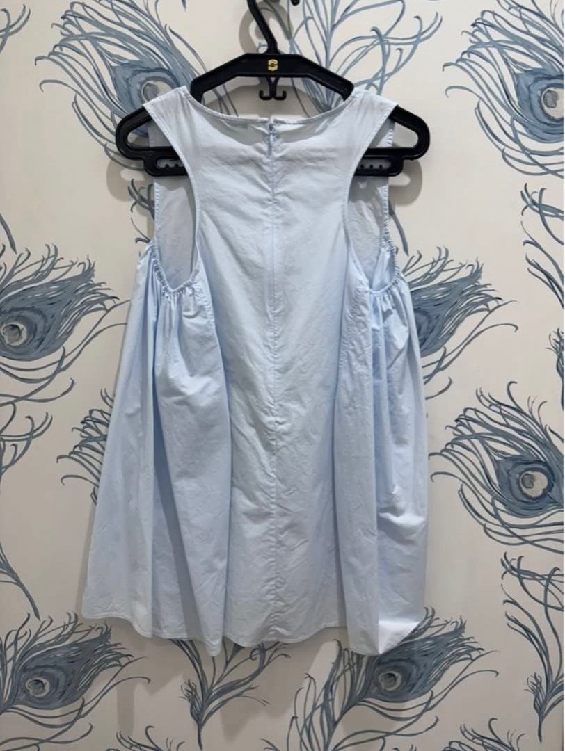 Cos Light Blue Sleeveless Blouse Size 34 (Category: Blouses) located in Paranaque City. Submitted by tinykh (Listing ID 1337099484, Image 2). Description: Barely used (too big for me) Cos light blue sleeveless blouse. Has a bit of form/structure because the material is similar to poplin, so it doesn’t look lousy! Will give discount if you buy other items!.