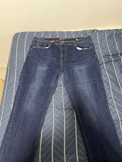 (Category: ) located in . Submitted by uhhhhqil (Listing ID 1337155093, Image 1). Description: .