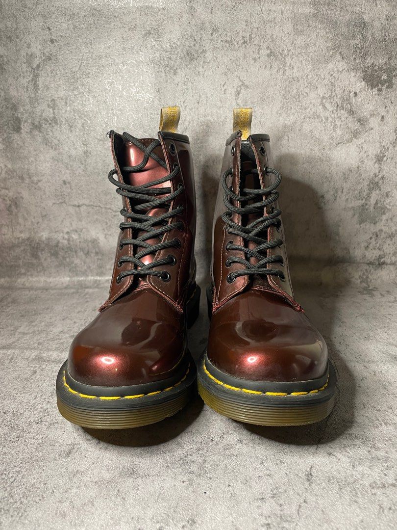 Oxblood chrome dr martens deals